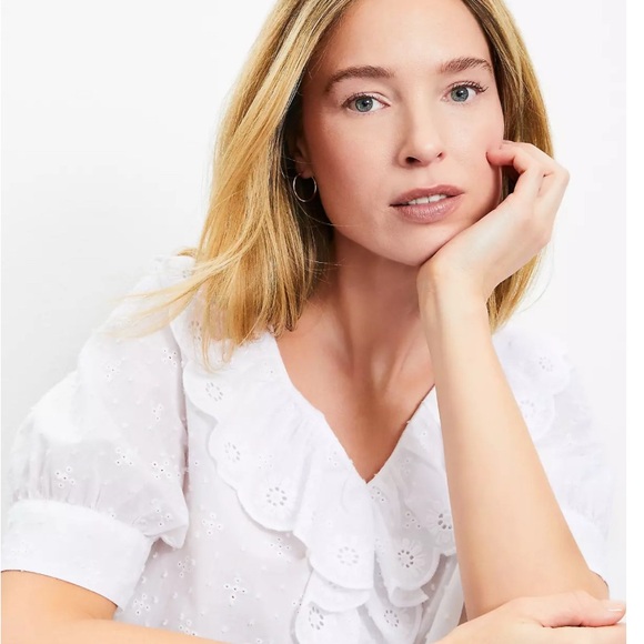 NWT LOFT Clip White Eyelet Ruffle short puff sleeve Blouse-Sz M - Picture 2 of 7